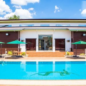 Propicio Hotel And Resort